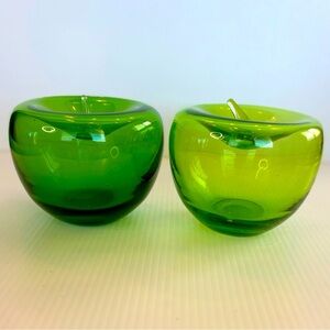 Set Of 2 Vintage Hand Blown Green Art Glass Apple Sculpture Figurine 3.5”